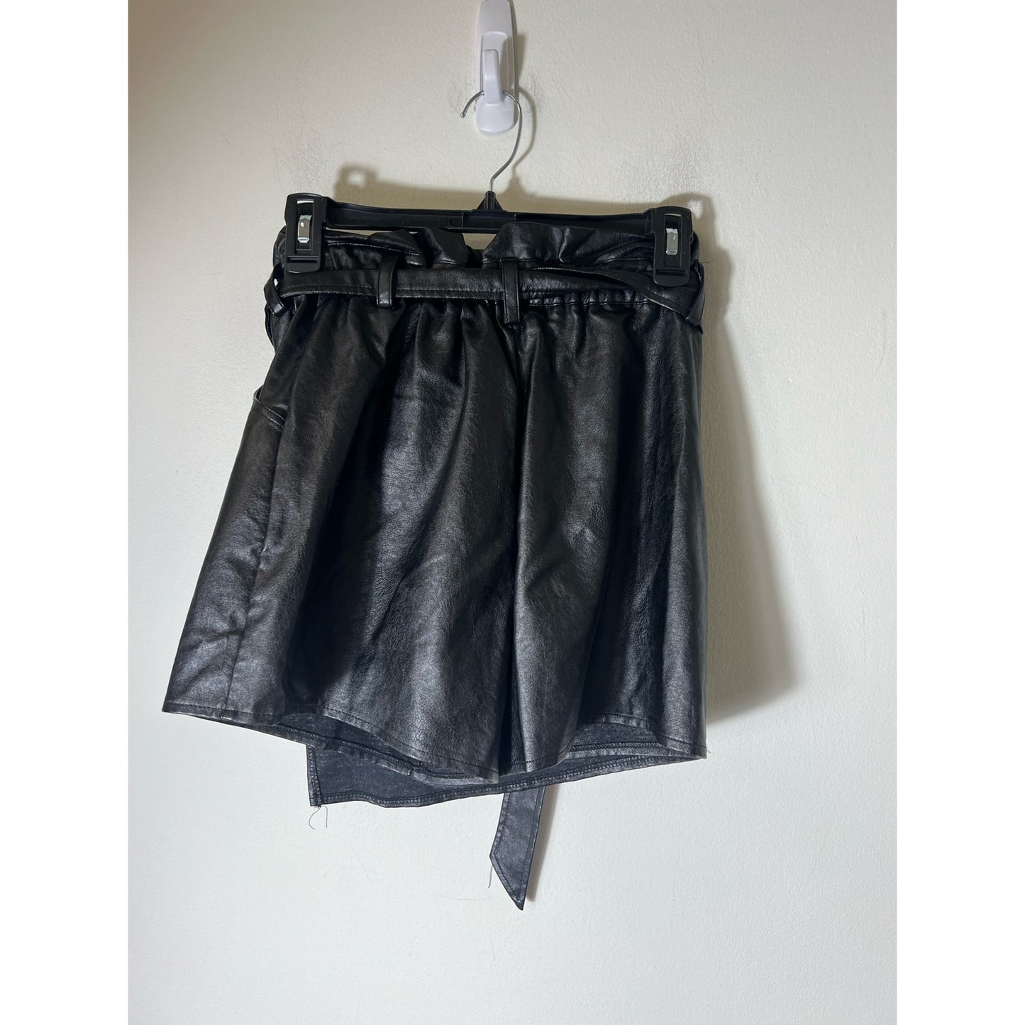 Blue Blush Black Faux Leather Skort Sz M