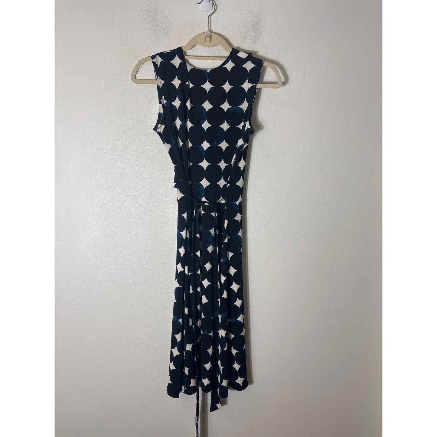Leota Black White Sleeveless Faux Wrap Midi Dress Sz M