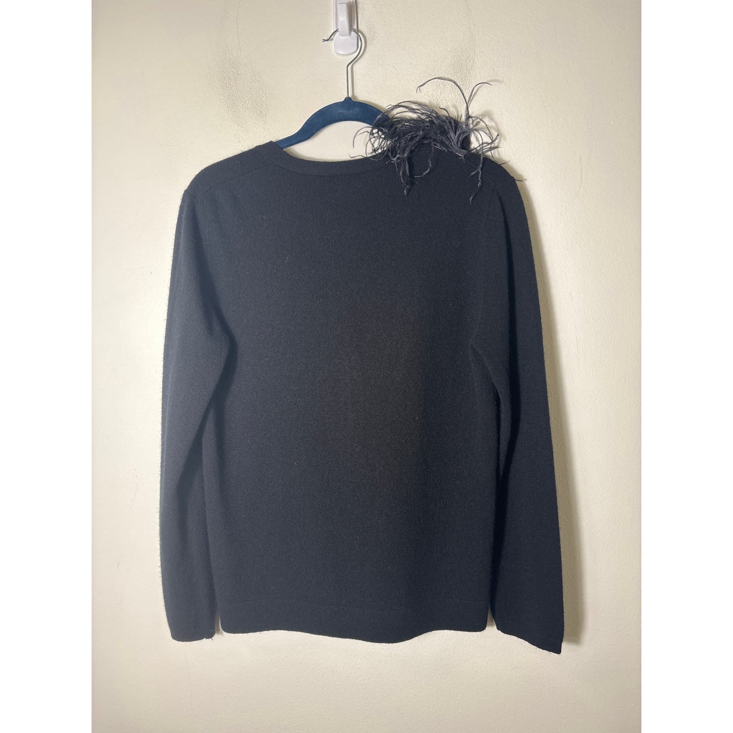 Neiman Marcu Black Cashmere One Shoulder Feather Sweater Sz L