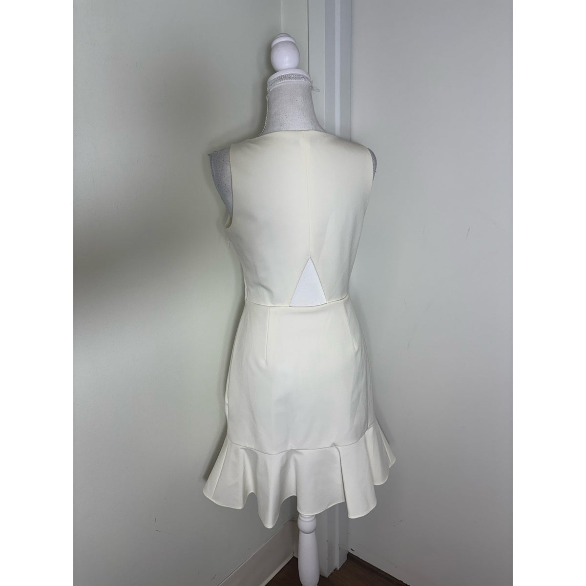 Rebecca Minkoff Off White Flutter Hem Dress Sz 2