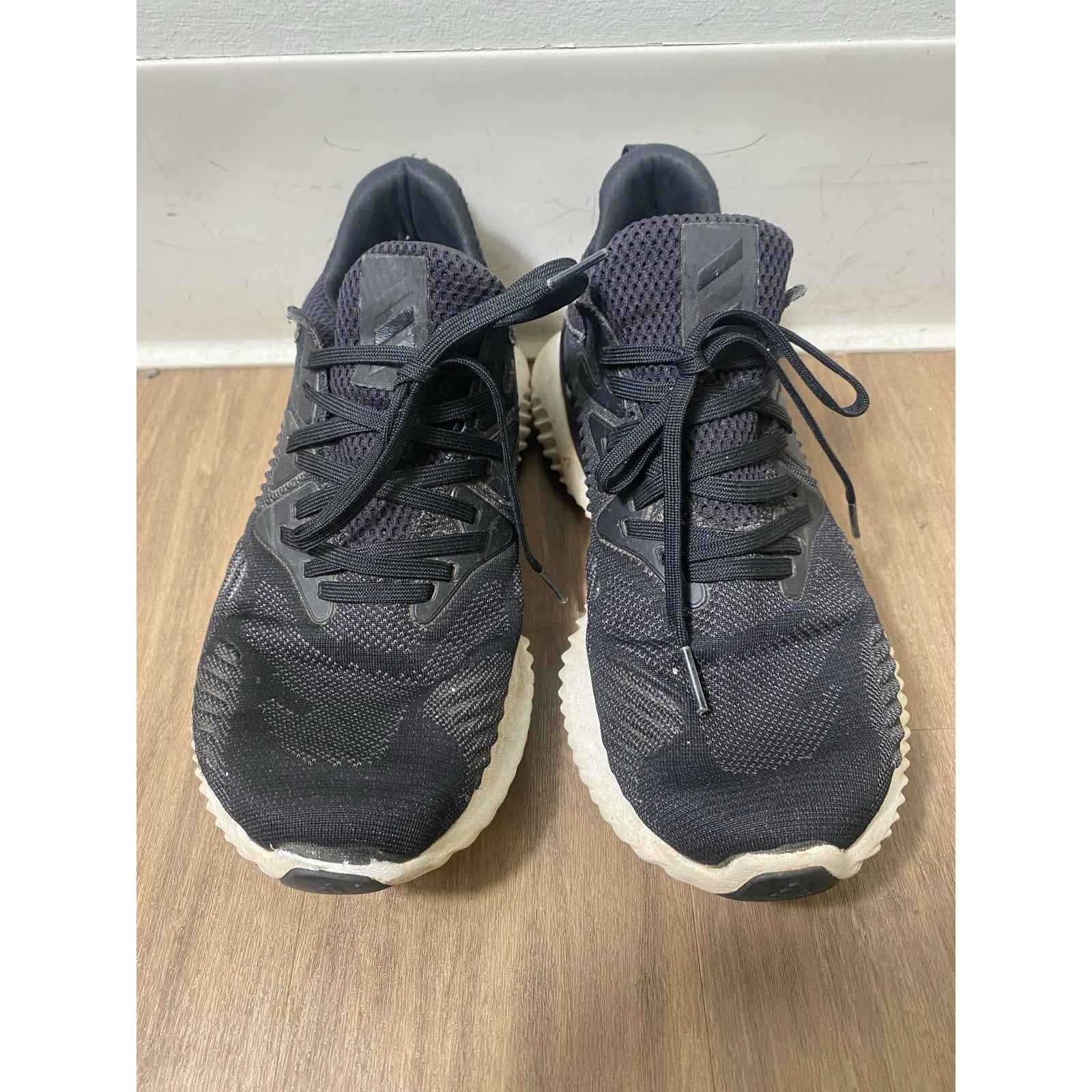 Continental Womens Black Tennis Shoes. Sz 9