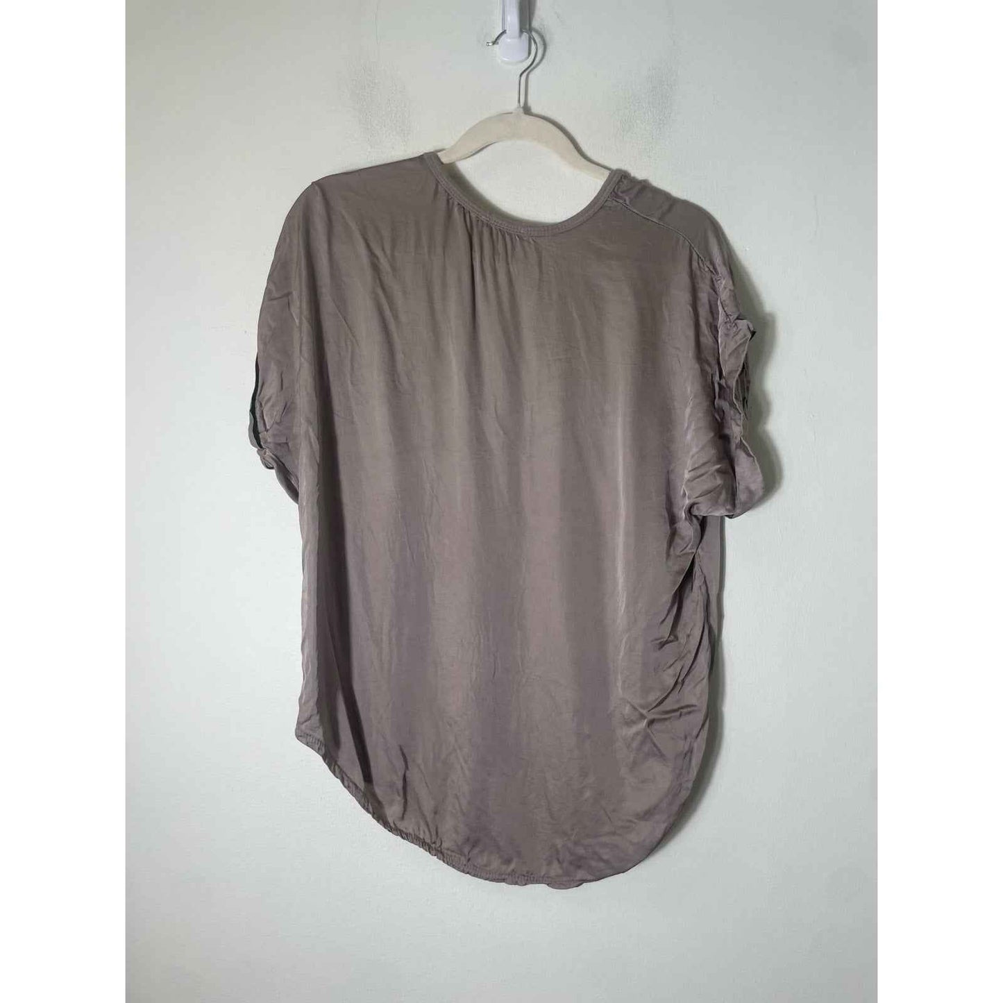 Sofia Gray V Neck Cap Sleeve top Sz S