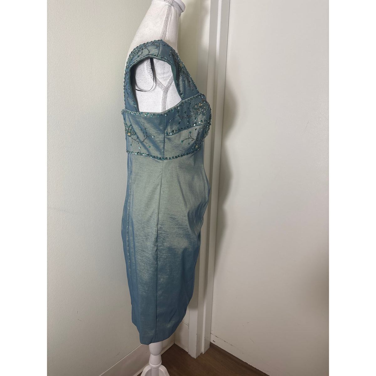 NWT Ignite Evenings Teal Beaded Ruched Knee Length Sheath Dress sz 10