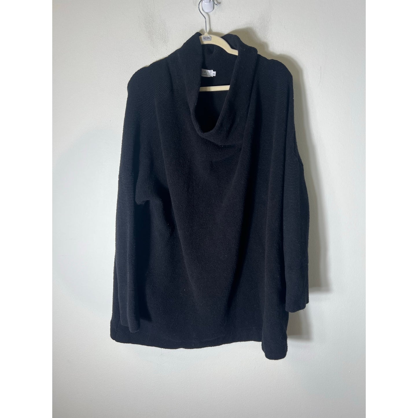 The Mint Black Oversized Long Sleeve Sweater Sz XL