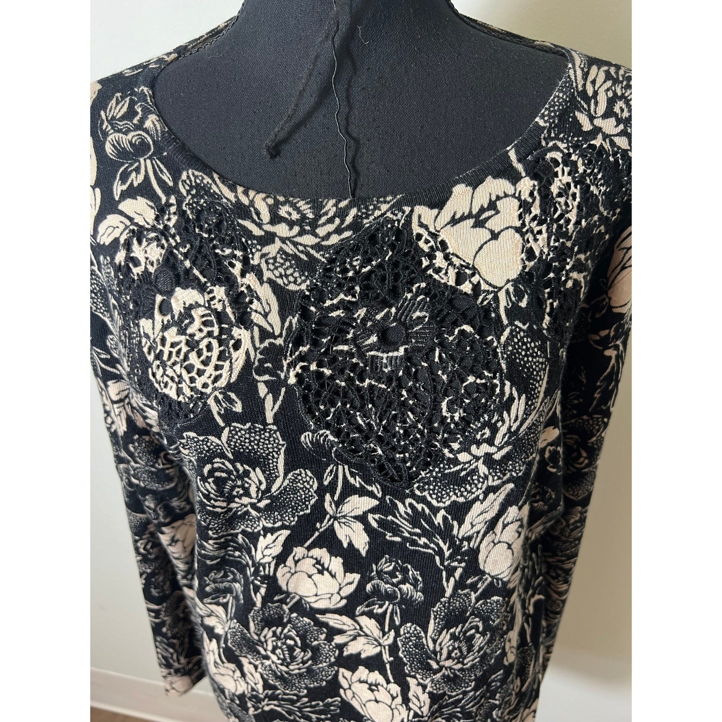 Leo & Ugo Floal Long Sleeve Knit Top Sz 5