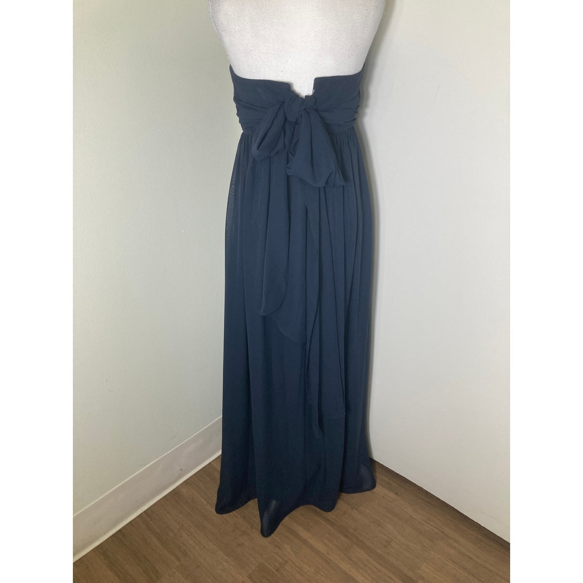 Gorgeous Black Strapless Flowy Floor Length Empire Style Evening Gown Sz 2