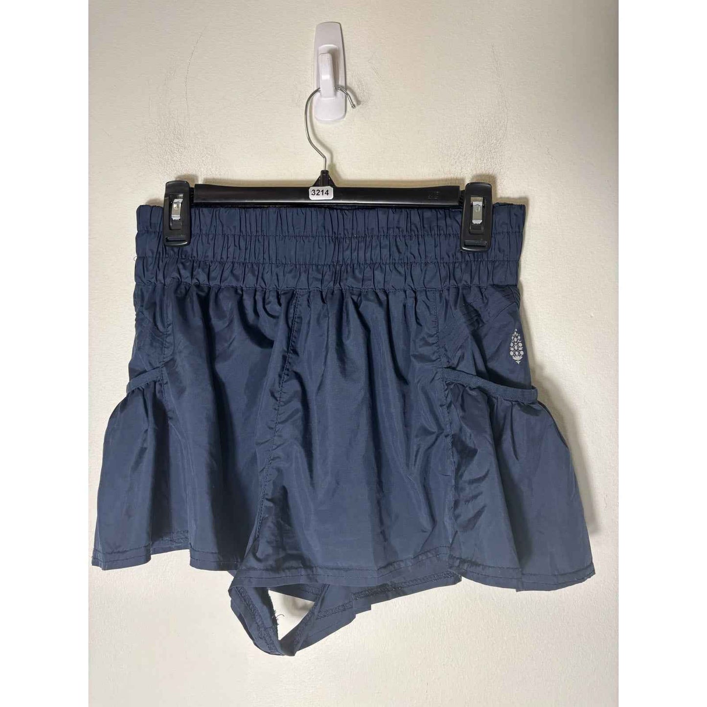 Woman's Bundle of 2 Free People High Waisted White and Navy Flowy Shorts Sz M