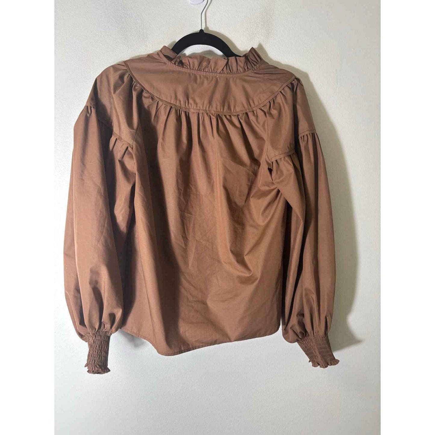 Jade Tan Long Sleeve Ruffled Neckline Top Sz XS