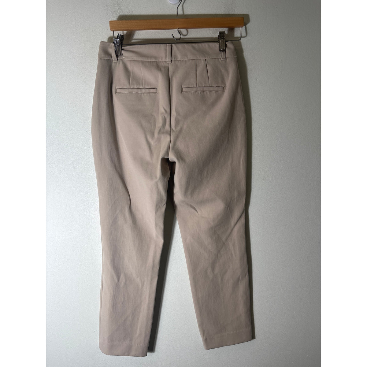 White House Black Market Khaki Classic Slim Ankle Pants Sz 4