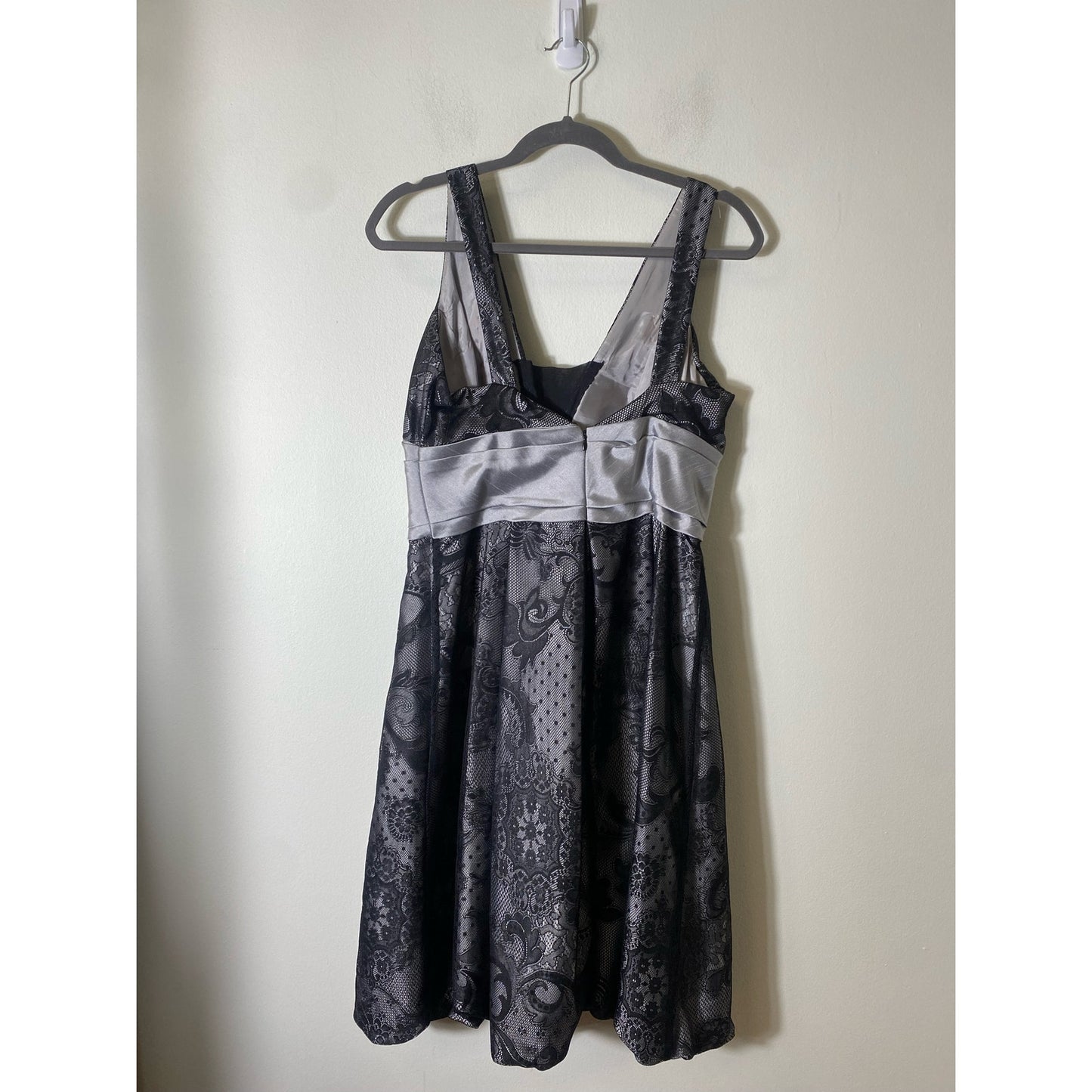 Allure Noir Black Gray Lace Sleeveless Knee Length Cocktail Dress Sz 8