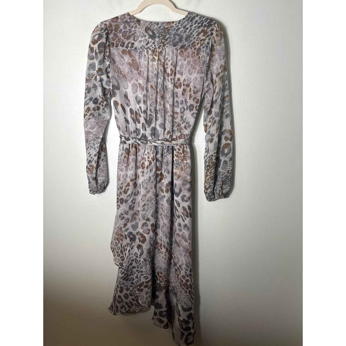NWT Mystree Gray Leopard Print Maxi Dress Sz S