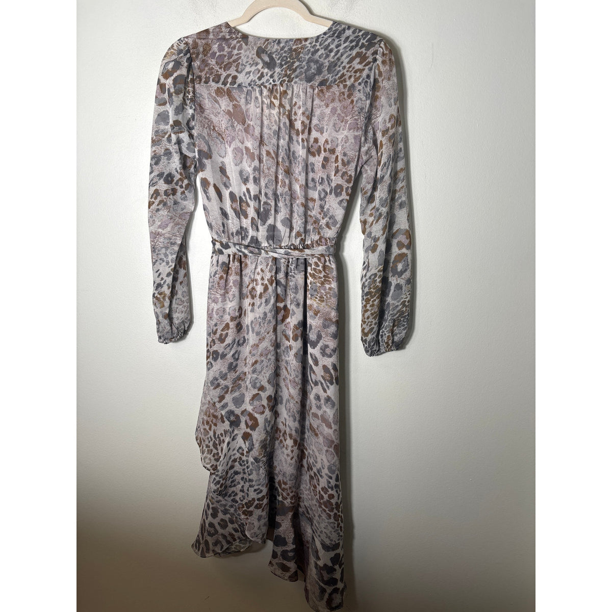 NWT Mystree Gray Leopard Print Maxi Dress Sz S