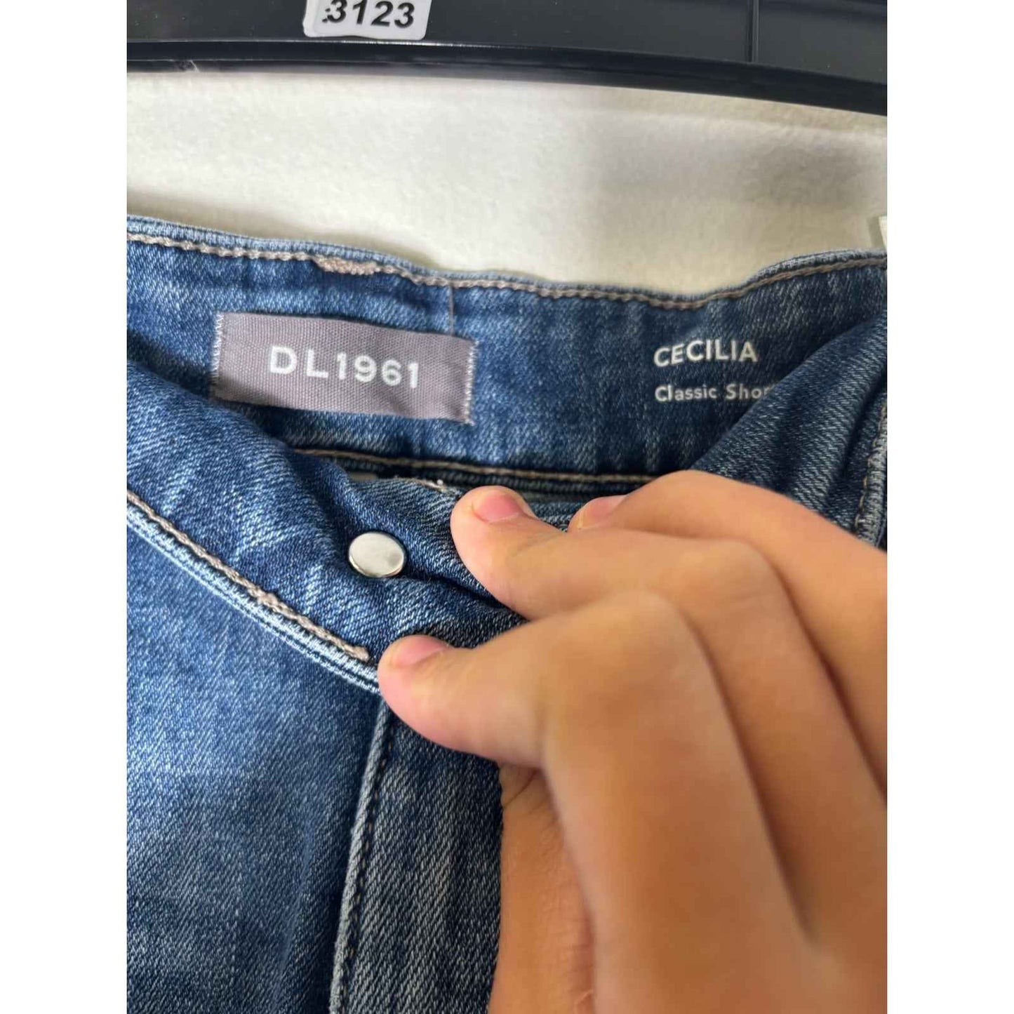 DL1961 Cecilia Classic Short Blue Jean Shorts Sz 27
