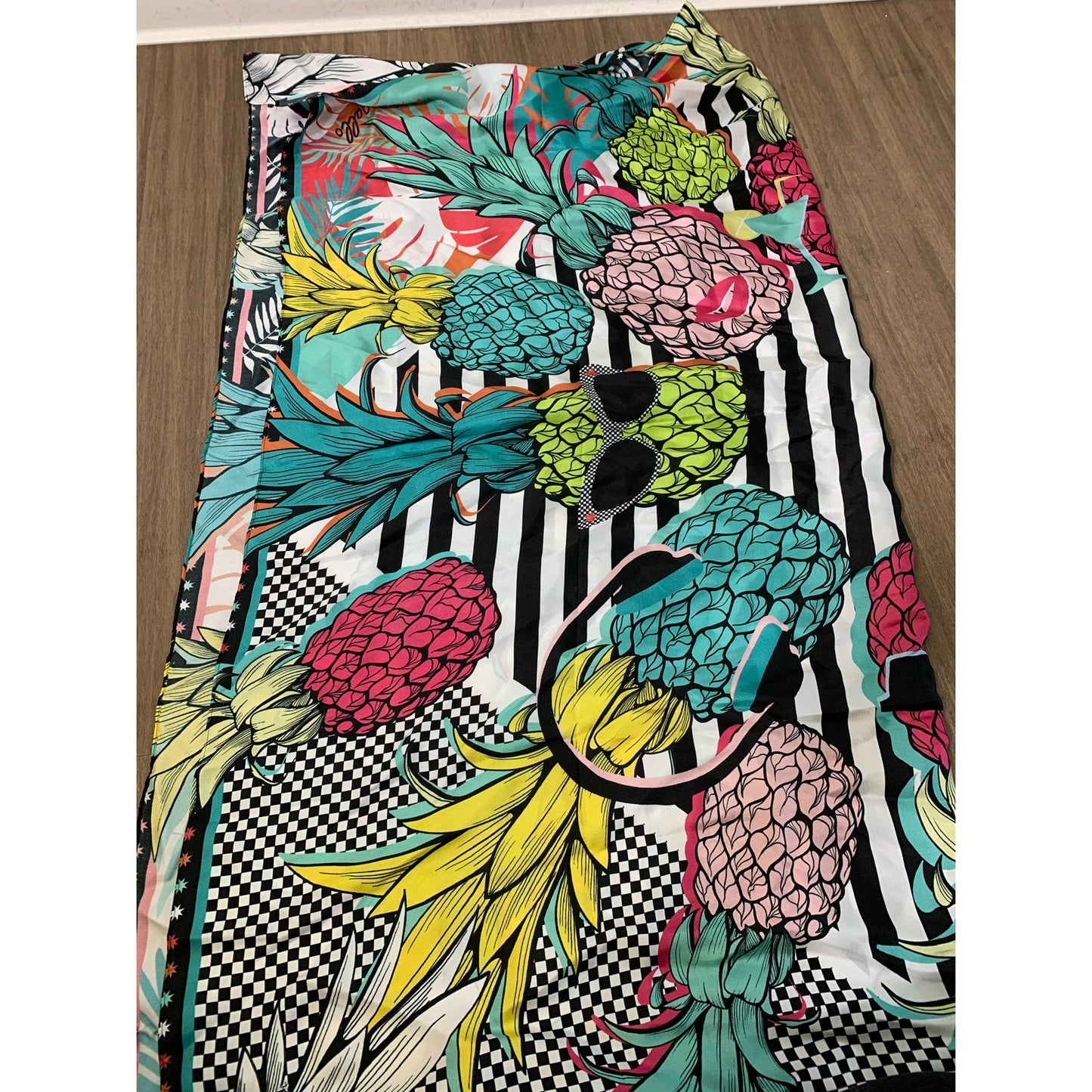 Bundle of 5 assorted scarves