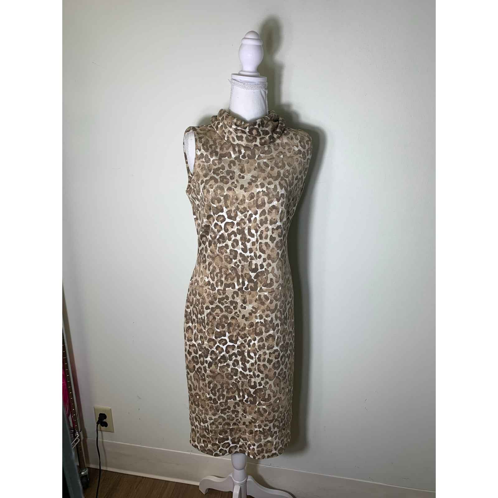 J. McLaughlin Brown Cheetah Print Sleeveless Cowl Neck Midi Sheath Dress Sz XS