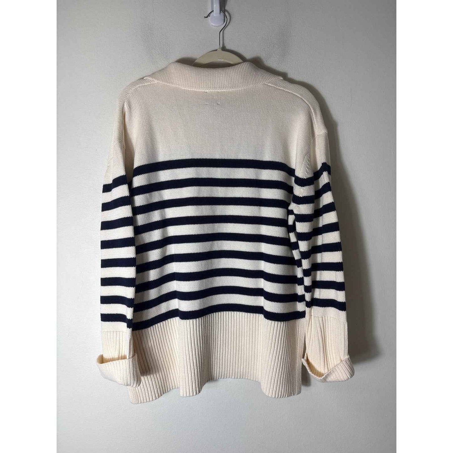 NWT Gap Navy and Cream Pullover Sweater Sz S tall