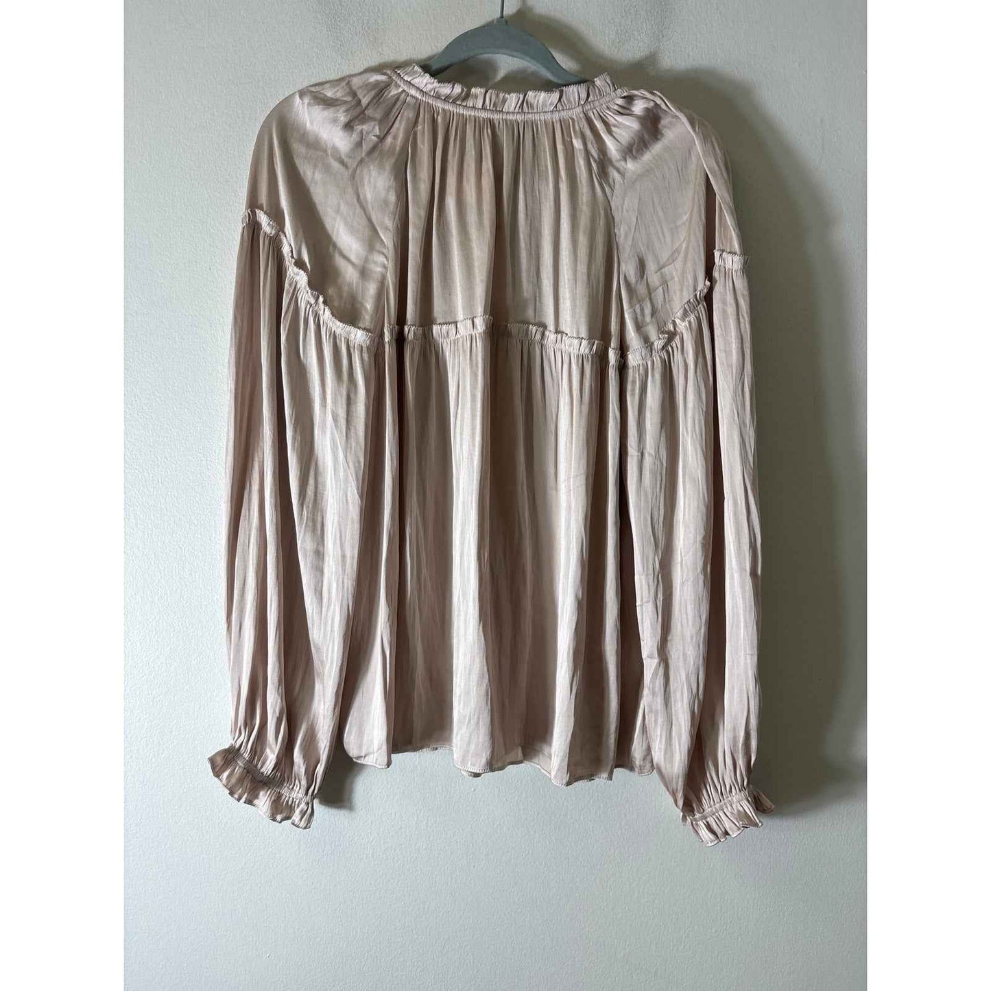 NWT Current Air Cream Satin Blouse Sz L