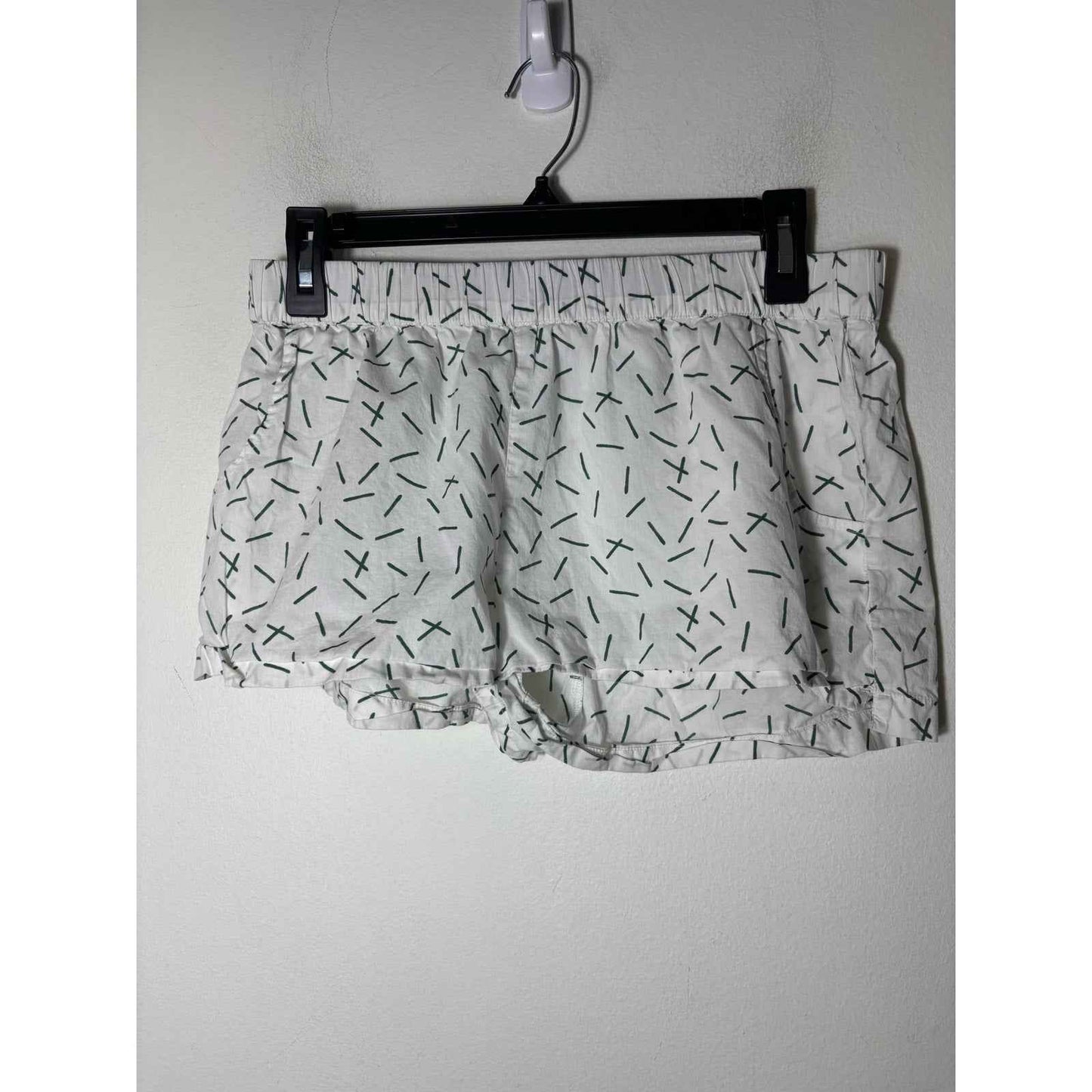 Lake White and Green Long Sleeve Button Up Cotton PJ Top Sz S