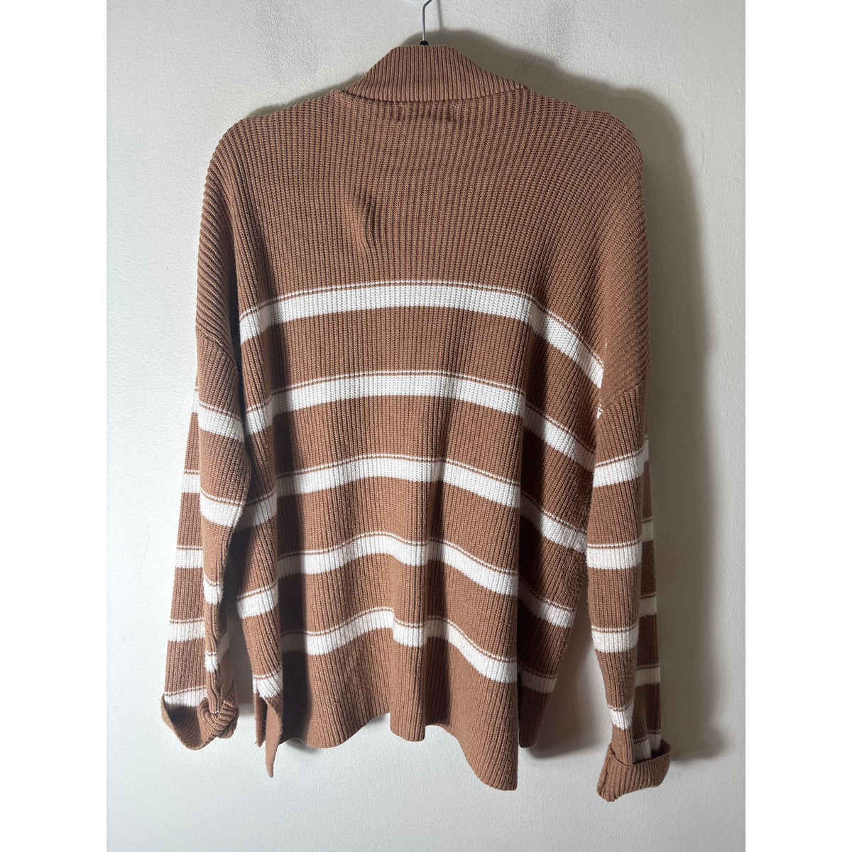 Laundry by Shelli Seigal Tan White Stripe Long Sleeve Sz L