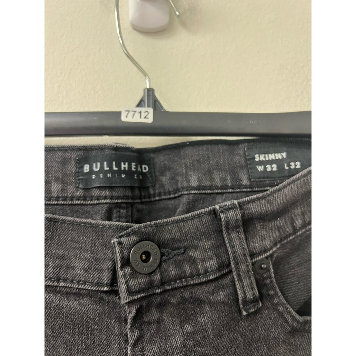 Bullhead Denim Co Dark Gray Ripped Skinny Jeans 32W 32L