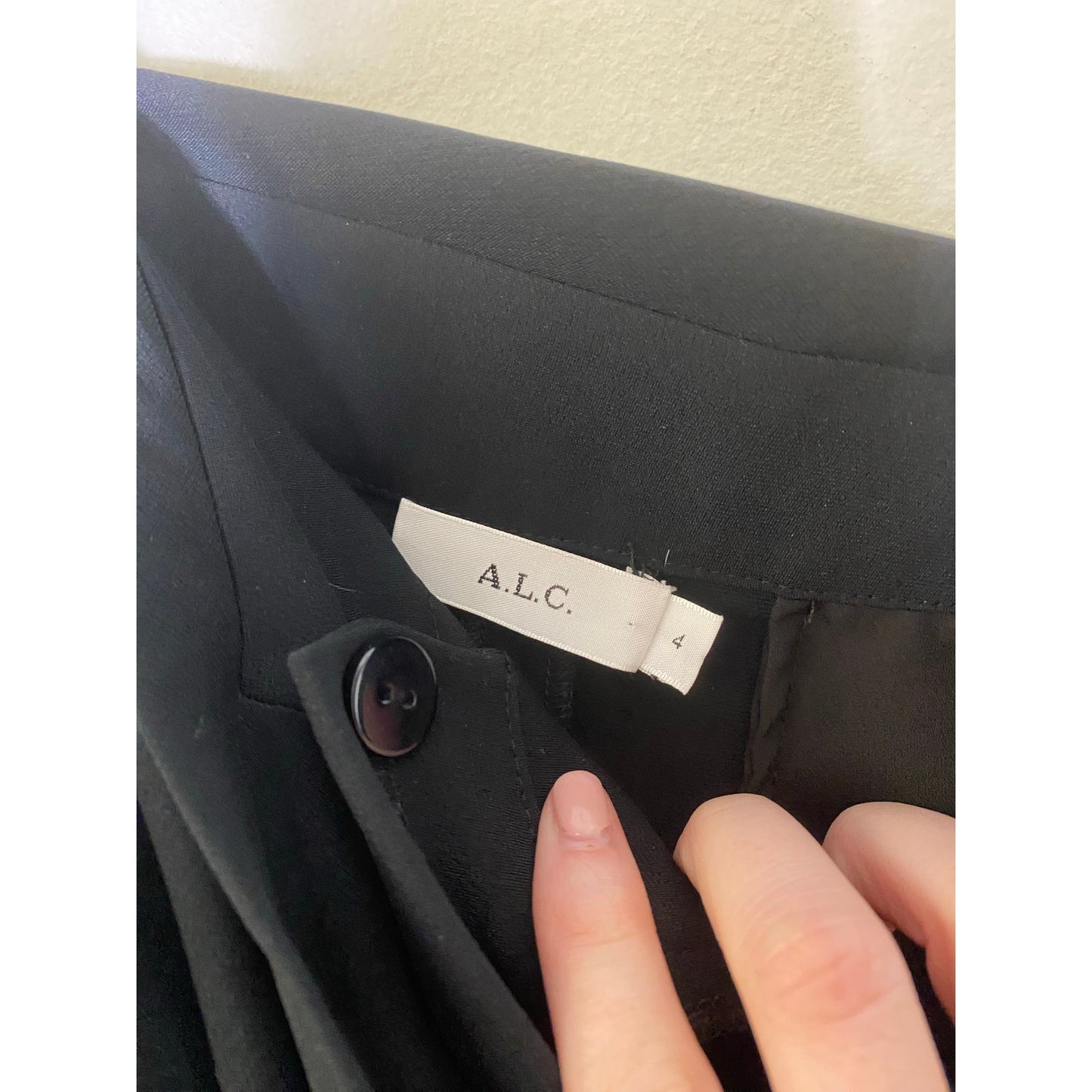 ALC Black Shorts W Tie Belt Sz 4