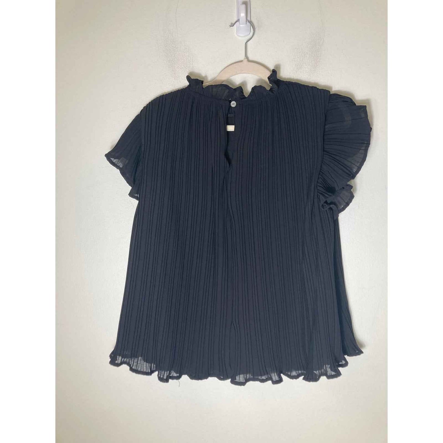 Pants Store Black Pleated Flutter Sleeve Top Sz L