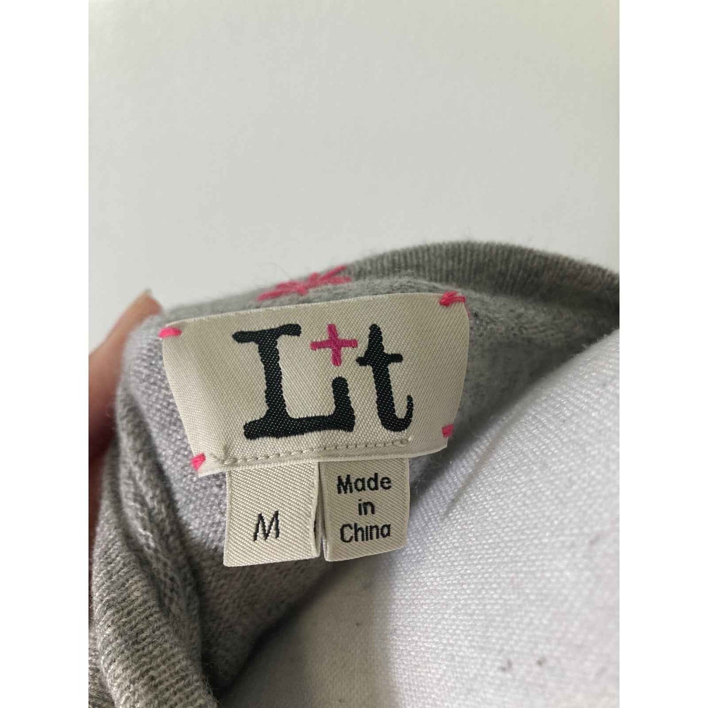 L+t Gray Star W Pink Stirpe Sleeve Sweater Sz M