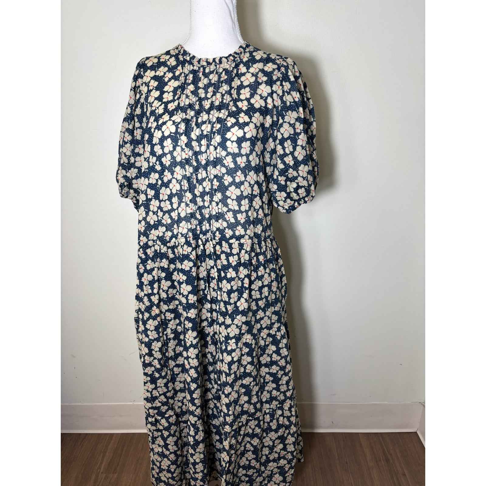 Travota Blue and Cream Floral Puff Sleeve Maxi Dress Sz M
