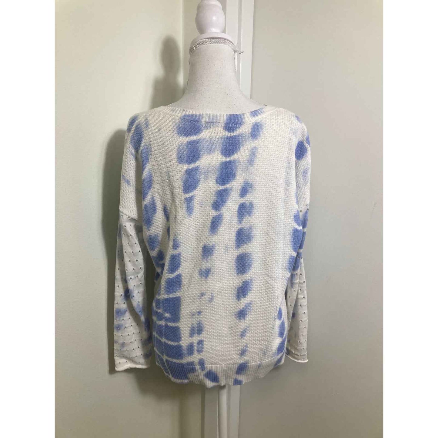 Lisa Todd Blue ane White Waffle Sweater Sz S