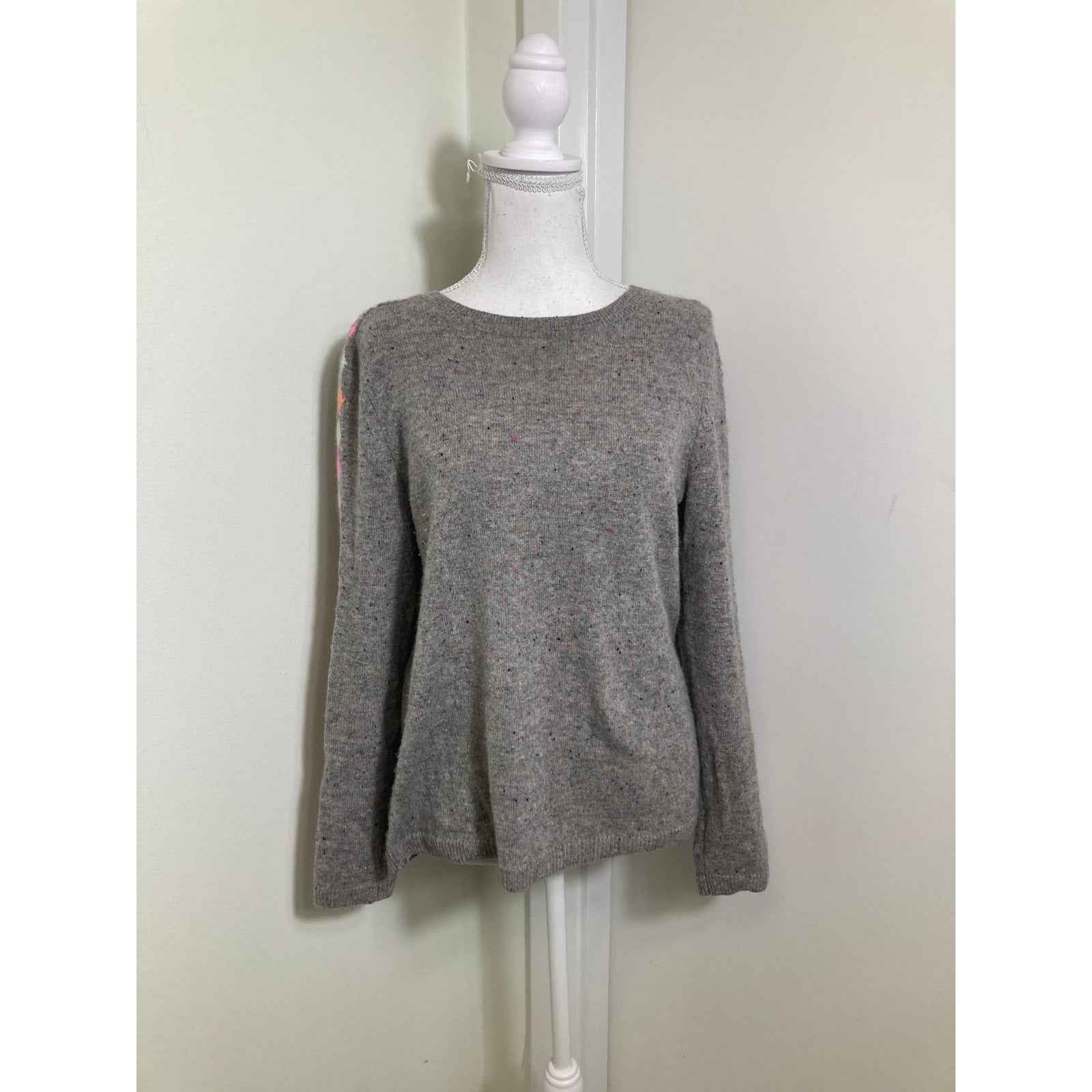 Lisa Todd Gray Cashmere Sweater w/ Colorful Flecks & Diamonds on sleeves Sz S