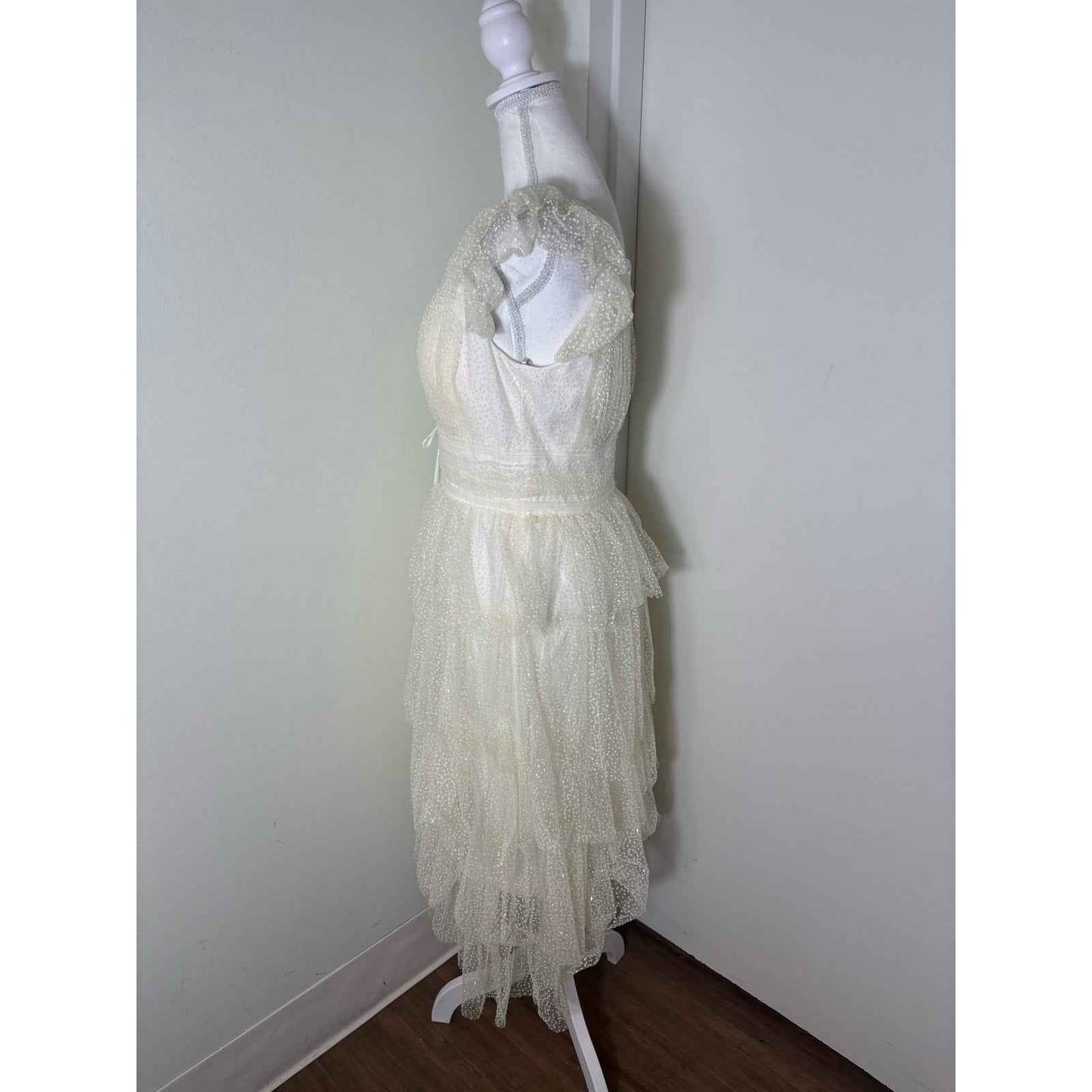 NWT Marchesa Ivory Iredescent Sparkly Ruffle Gown Sz 10