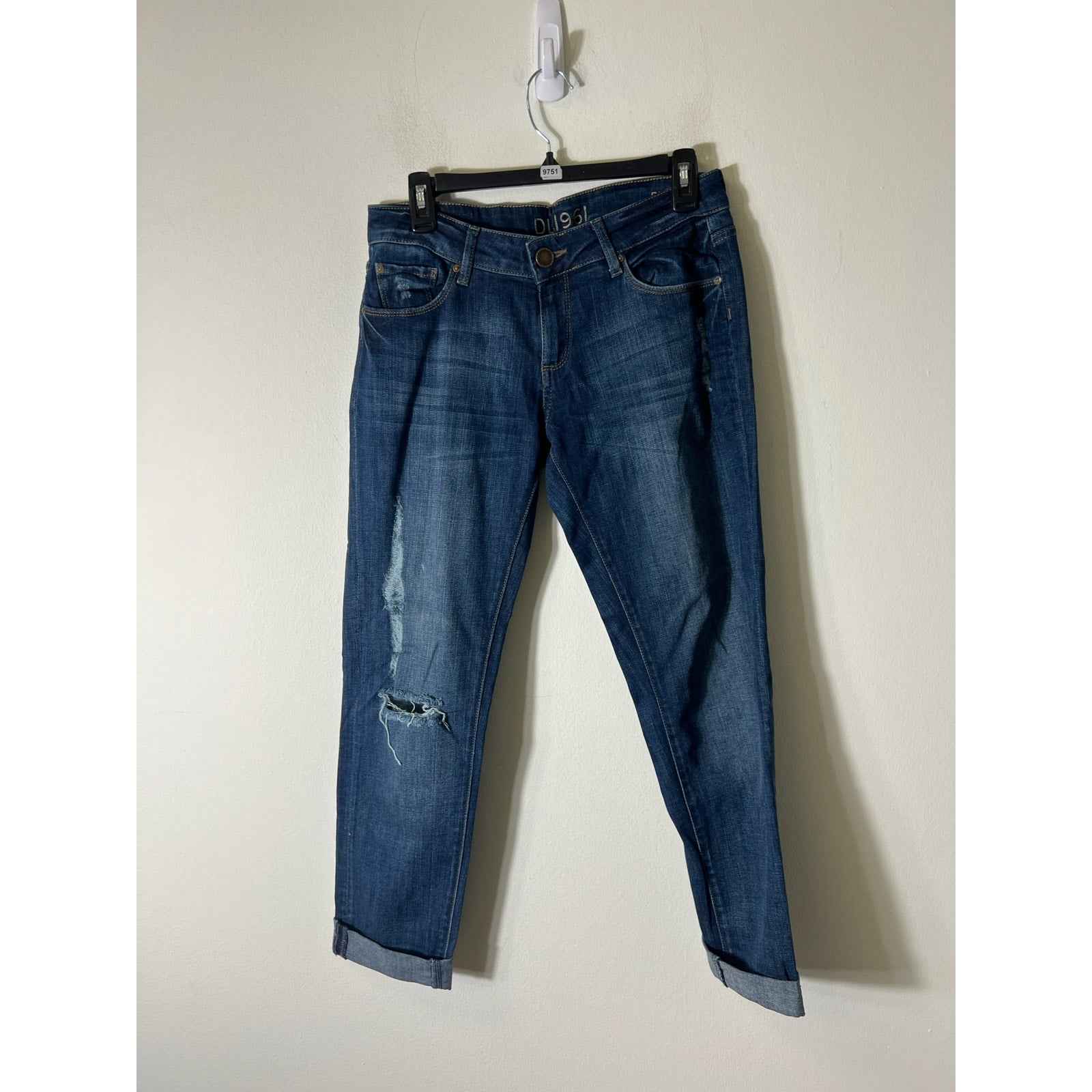 DL1961 Riley Boyfriend Ripped/ Vintage look Jeans Sz 26