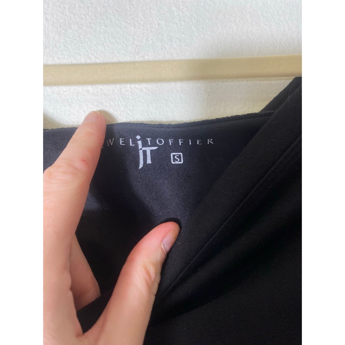 Jewel Toffler Black Wide Neck 3/4 Length Sleeves Fitted Tee Sz S