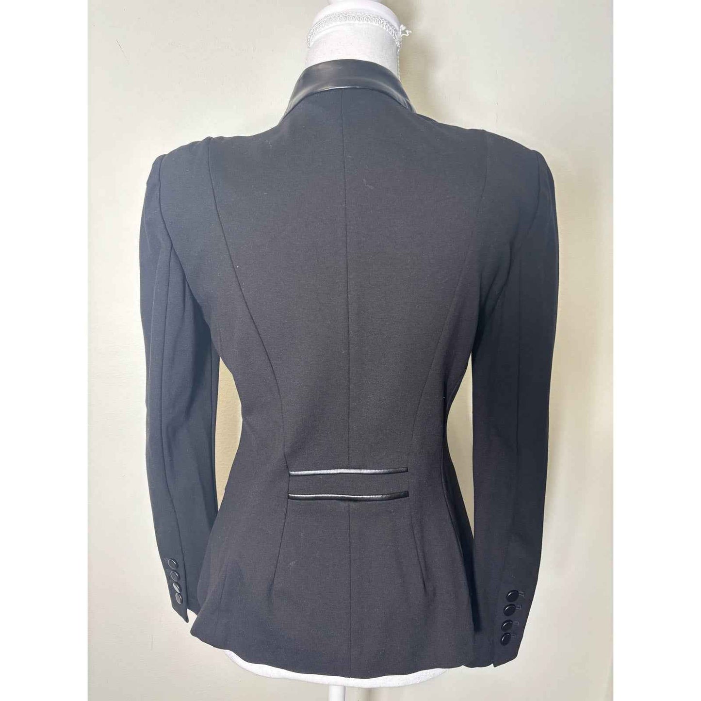 White House Black Market Black Mini Skirt and Jacket Set Sz 4