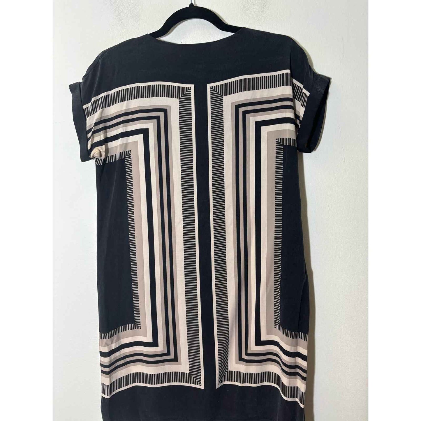 Cynthia Rowley 100% Silk Black/White Print Shift Mini Dress Sz 2
