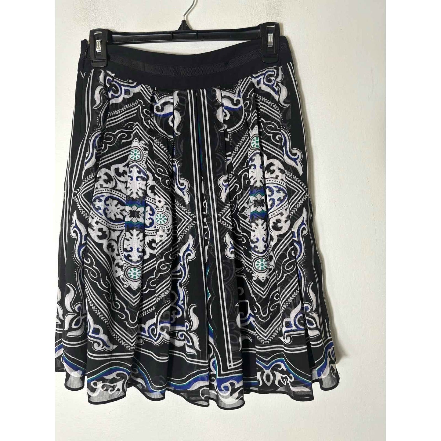 White House Black Market Black White Knee Length A Line Skirt Sz 2
