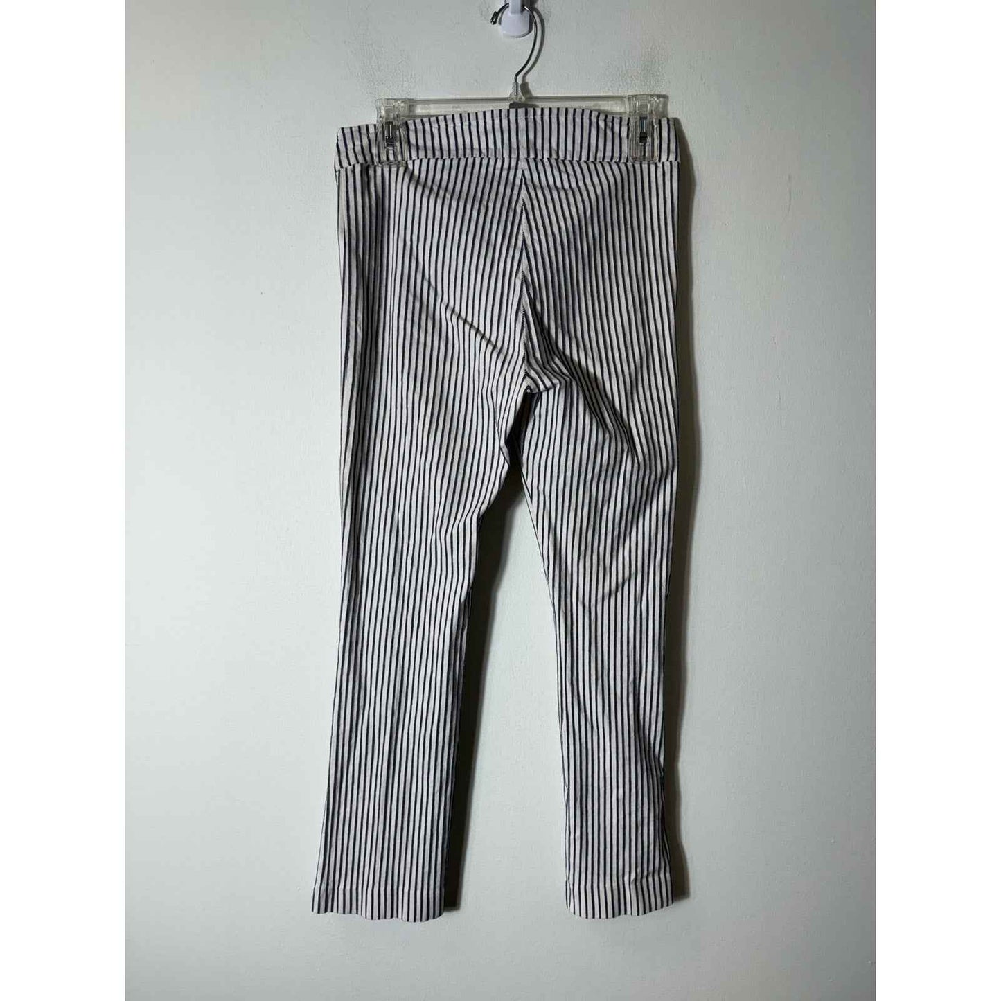 Avenue Montaigne White Gray Pin Striped Flare Leg Ankle Pants Sz 4
