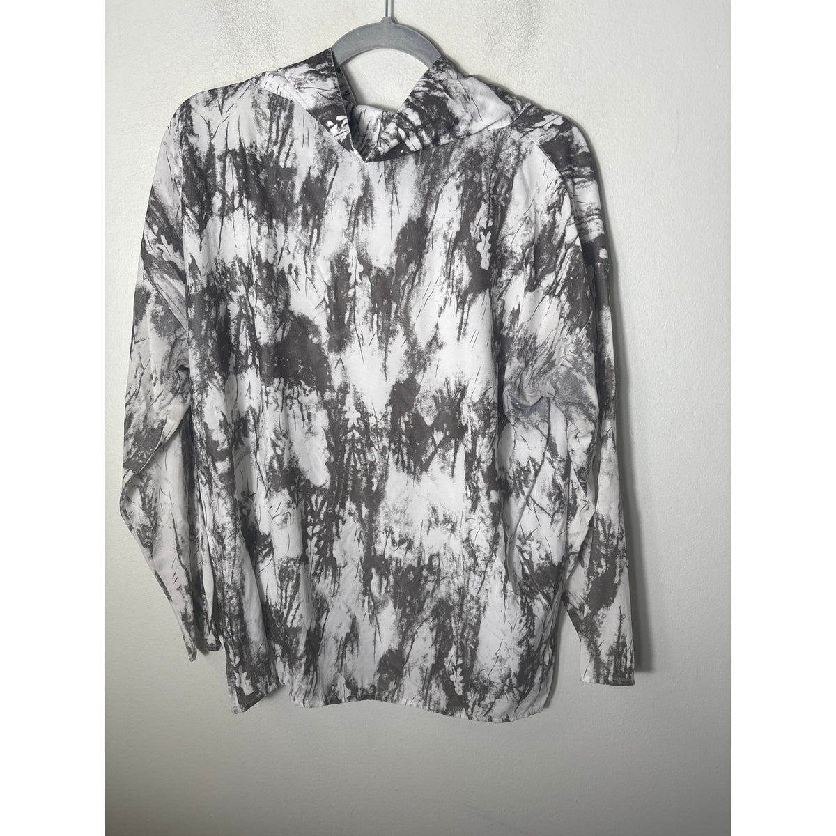 Kozan Gray and White Stank Up Neck Shirt Sz L