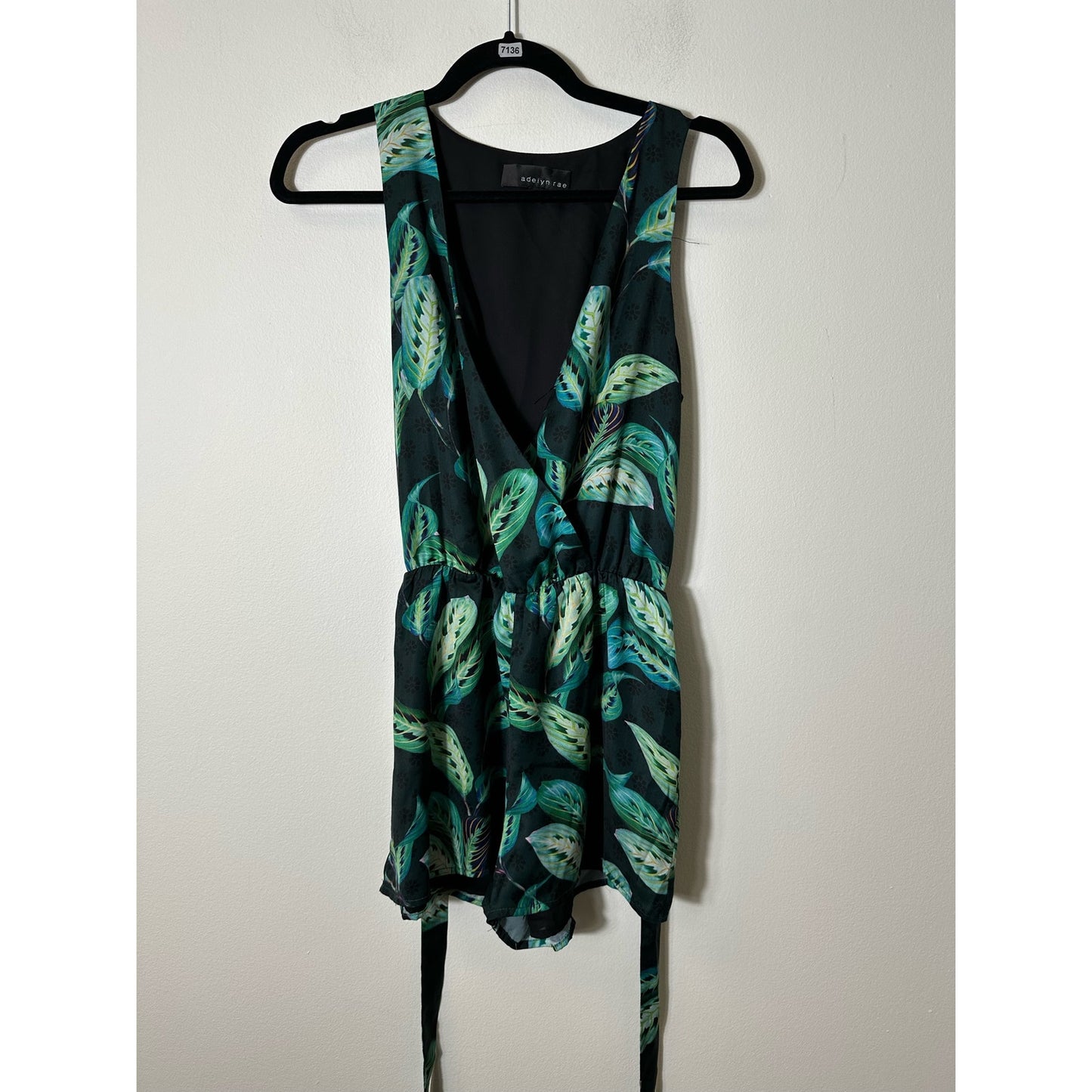 Adelyn Rae Green Leaf Pattern Satin Belted Romper Sz XS