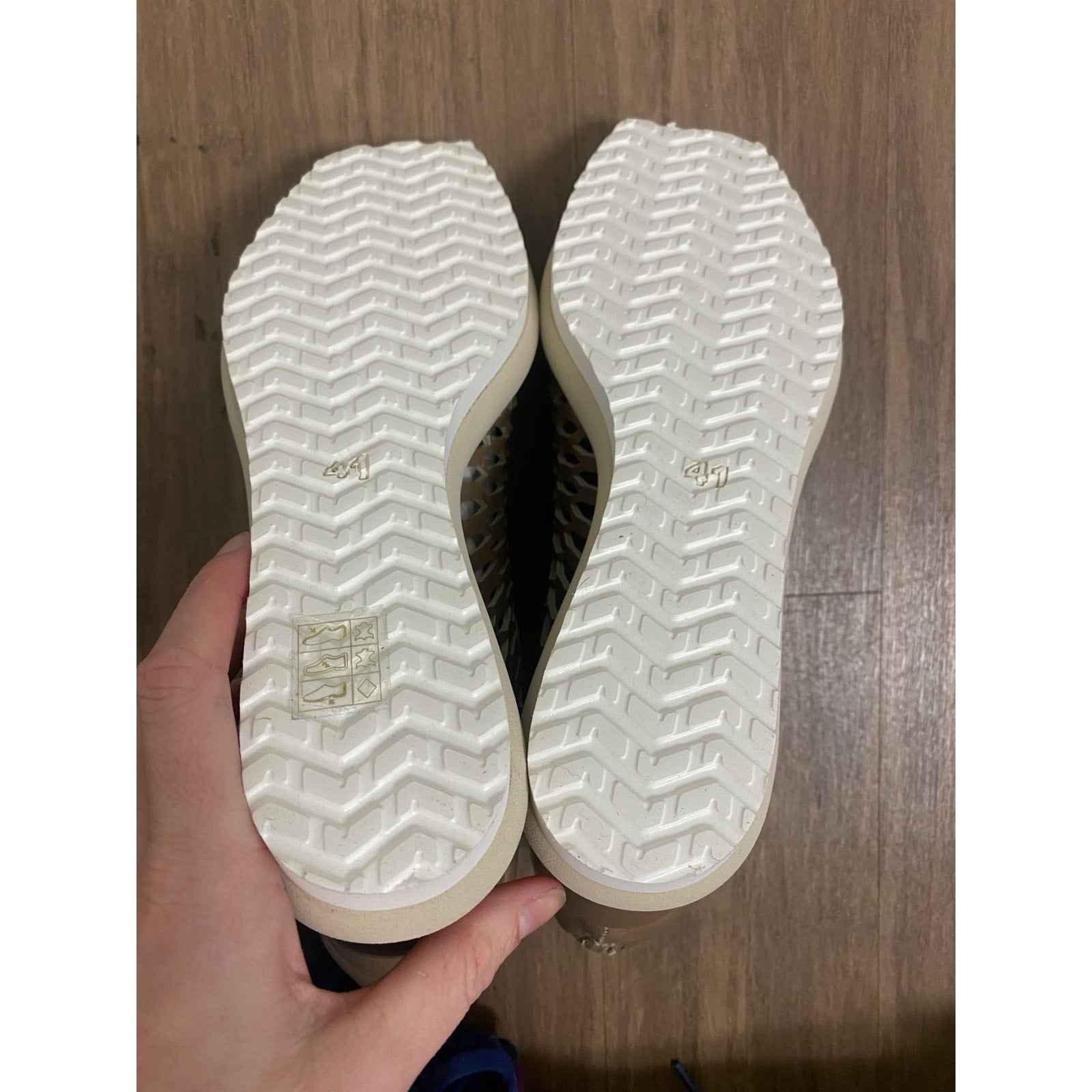 NIB Patrizia Bonfanti Sara Sun Pietra Shoes. Laser Cut Leather Wedges sz 41 NIB