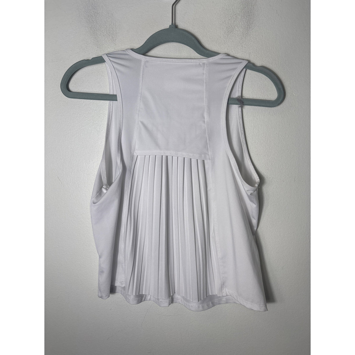 Lucky In Love White Workout Top Sz XS