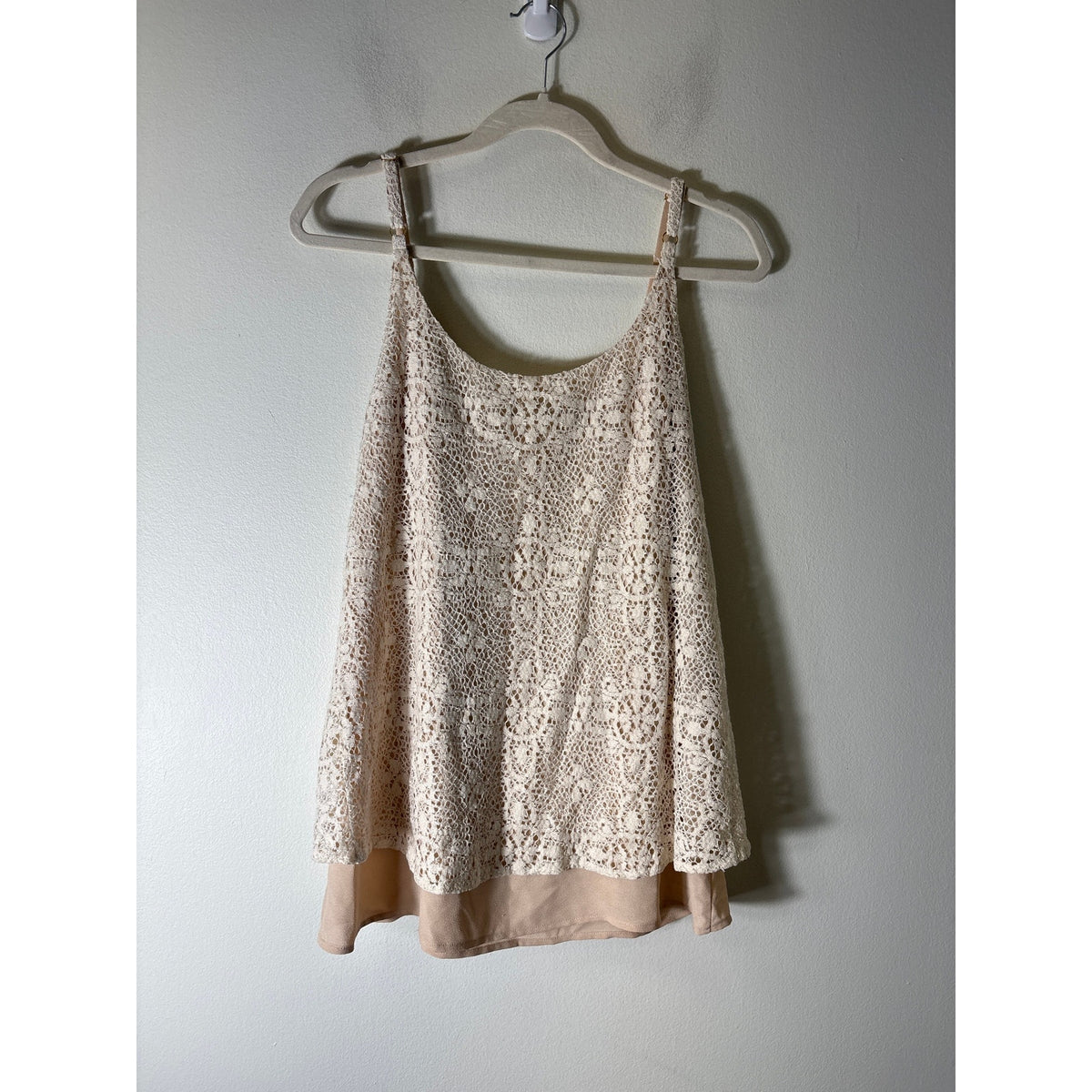 Cabi Off White Lace Sleeveless Layered Top Sz M