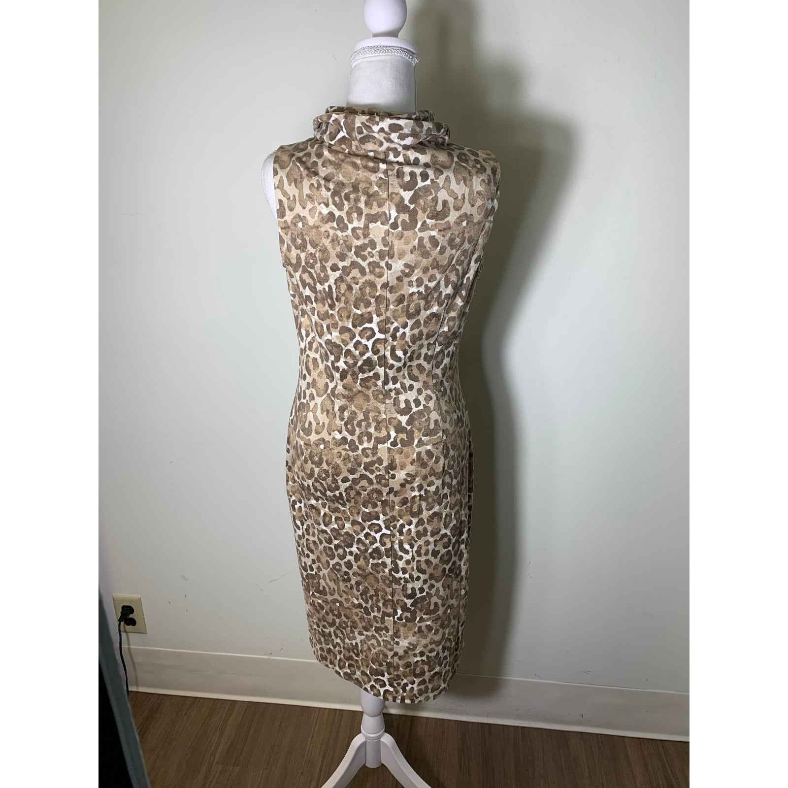 J. McLaughlin Brown Cheetah Print Sleeveless Cowl Neck Midi Sheath Dress Sz XS