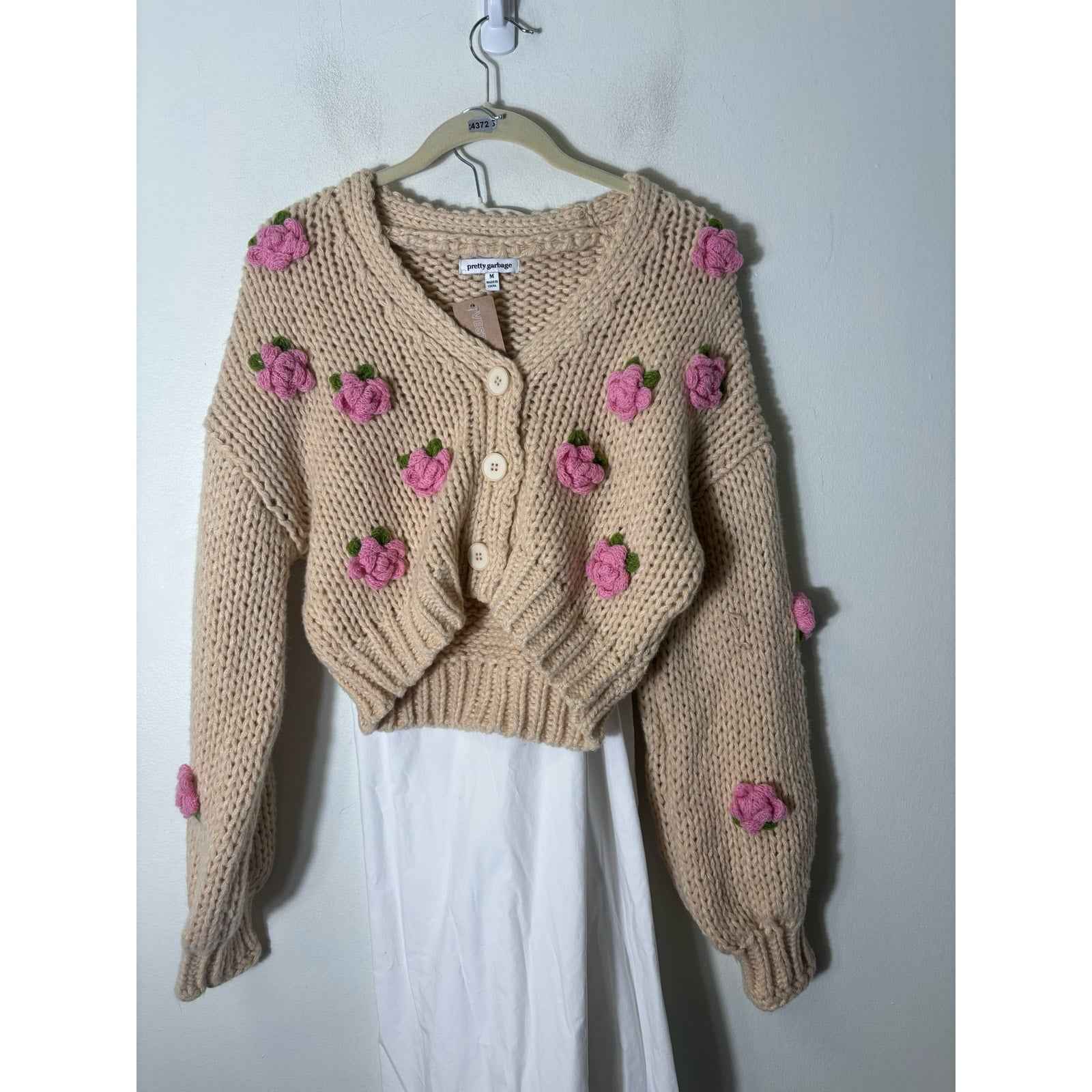 NWT Pretty Garbage Long Sleeve Tan Chunky Knit Cropped Sweater with Roses Sz M