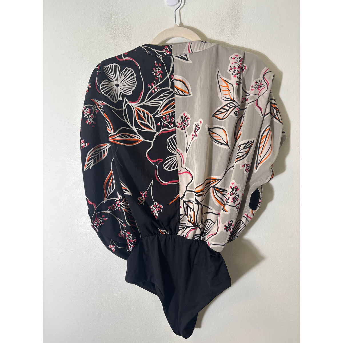 Azulu Tan and Black Floral Body suit Top Sz S