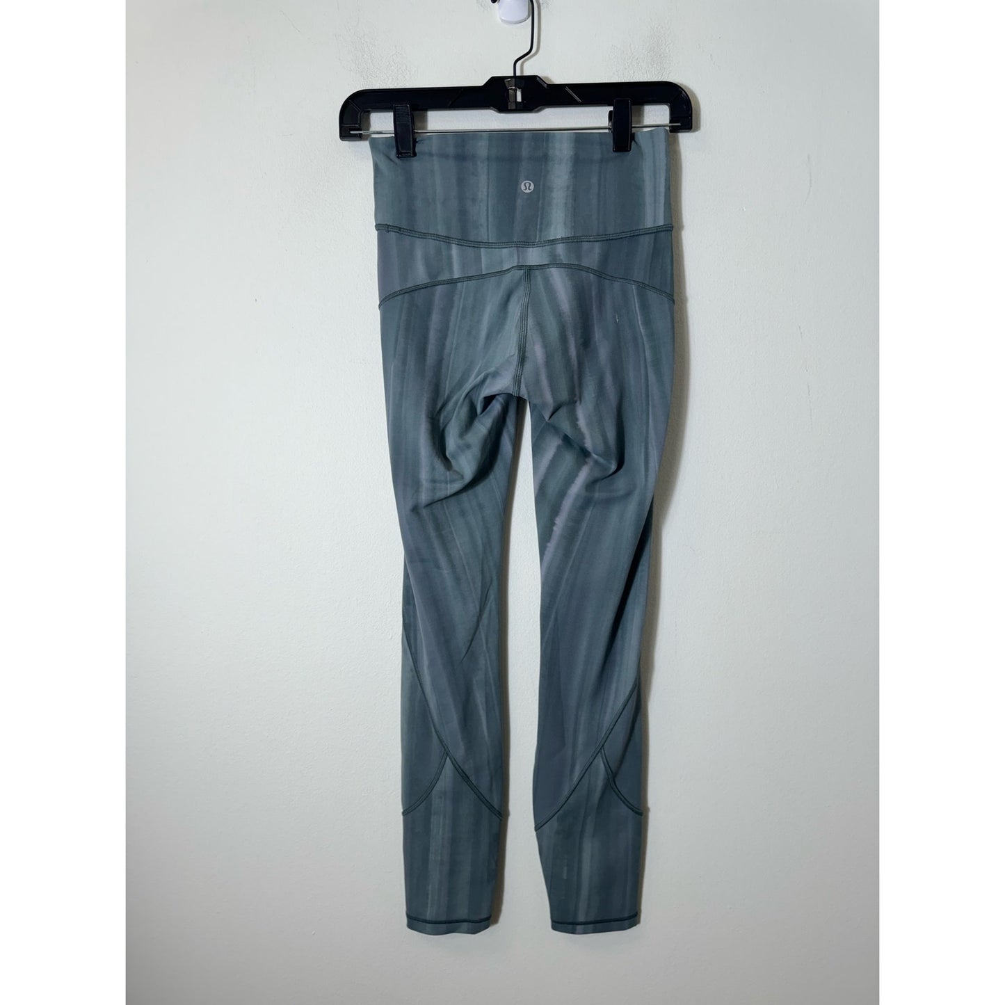 Lululemon Green Dyed Stripe High Rise 25" Leggings Sz 4