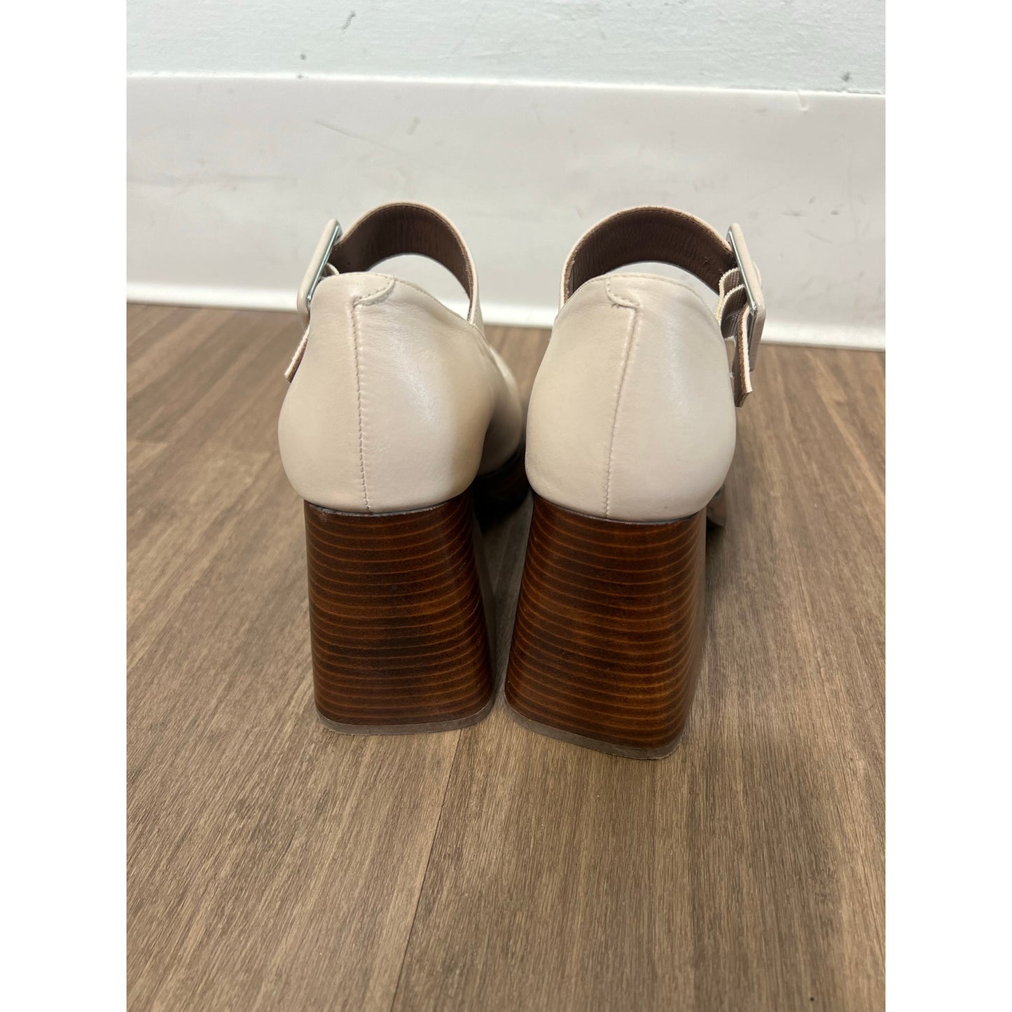 Alohas Cream Wood Block Heels Sz 37 (8)