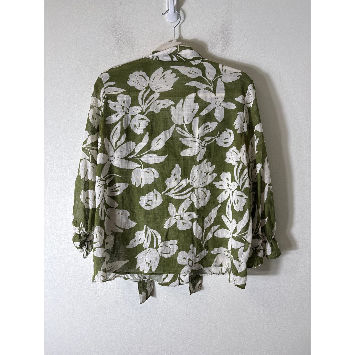 Zara Green and White Floral Cotton Long Sleeve Button Up Sz M