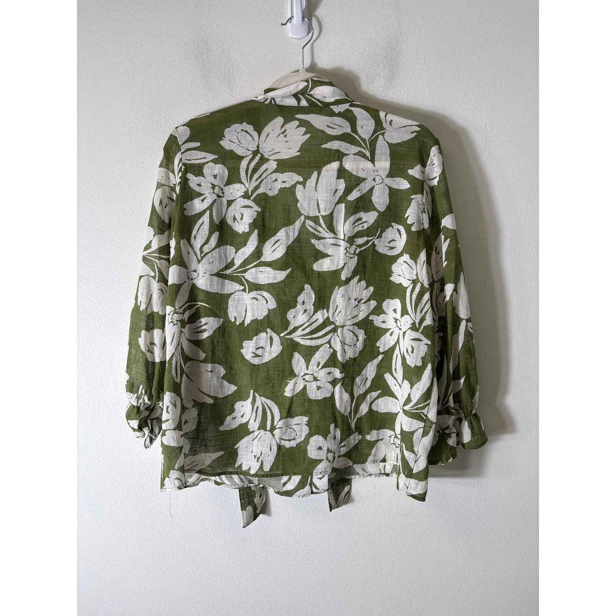 Zara Green and White Floral Cotton Long Sleeve Button Up Sz M