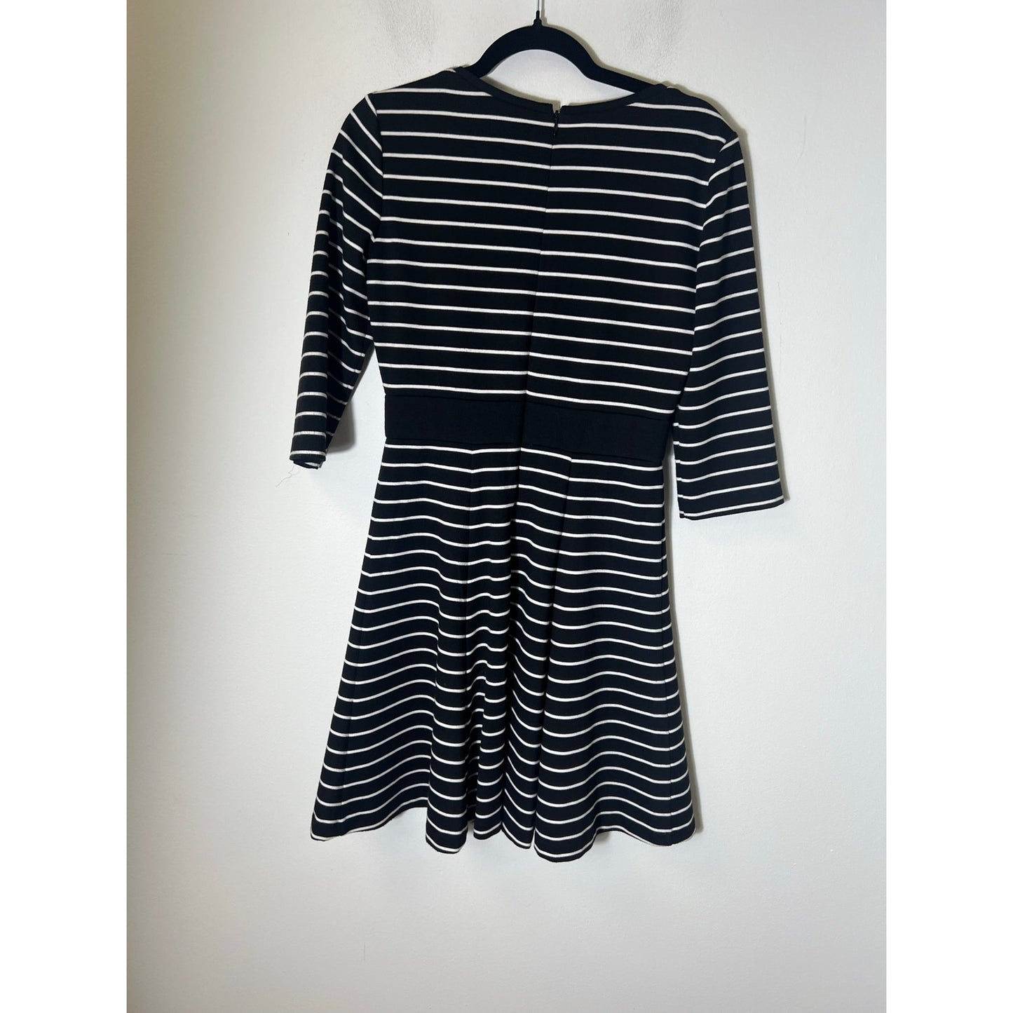 White House Black Market Black White Stripe Scoop Neck A- line Dress Sz 6